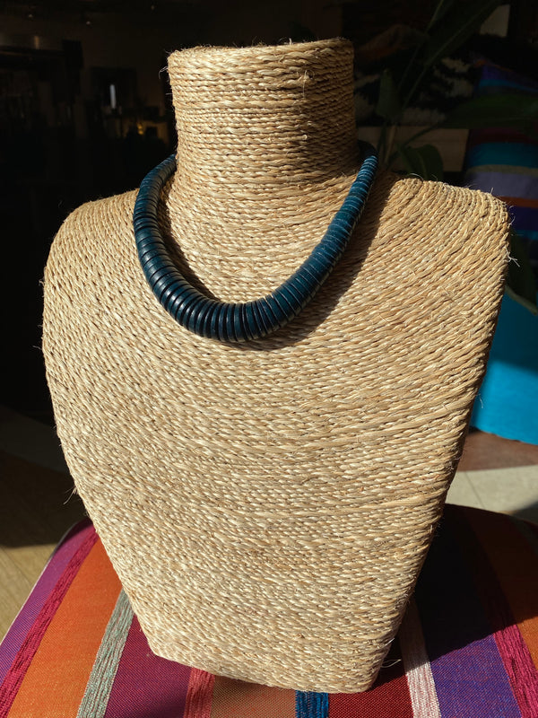 Short Cocoa shell Necklace